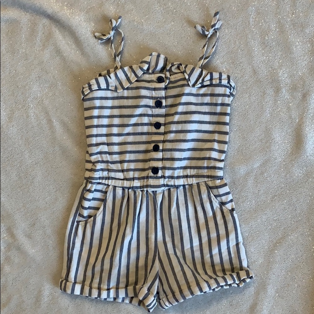👧🏻 Baby Gap Romper SUPER CUTE 18-24mo